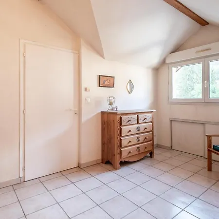 Apartment Laurabe Furnished Flat Annecy