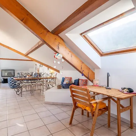 Apartment Laurabe Furnished Flat Annecy